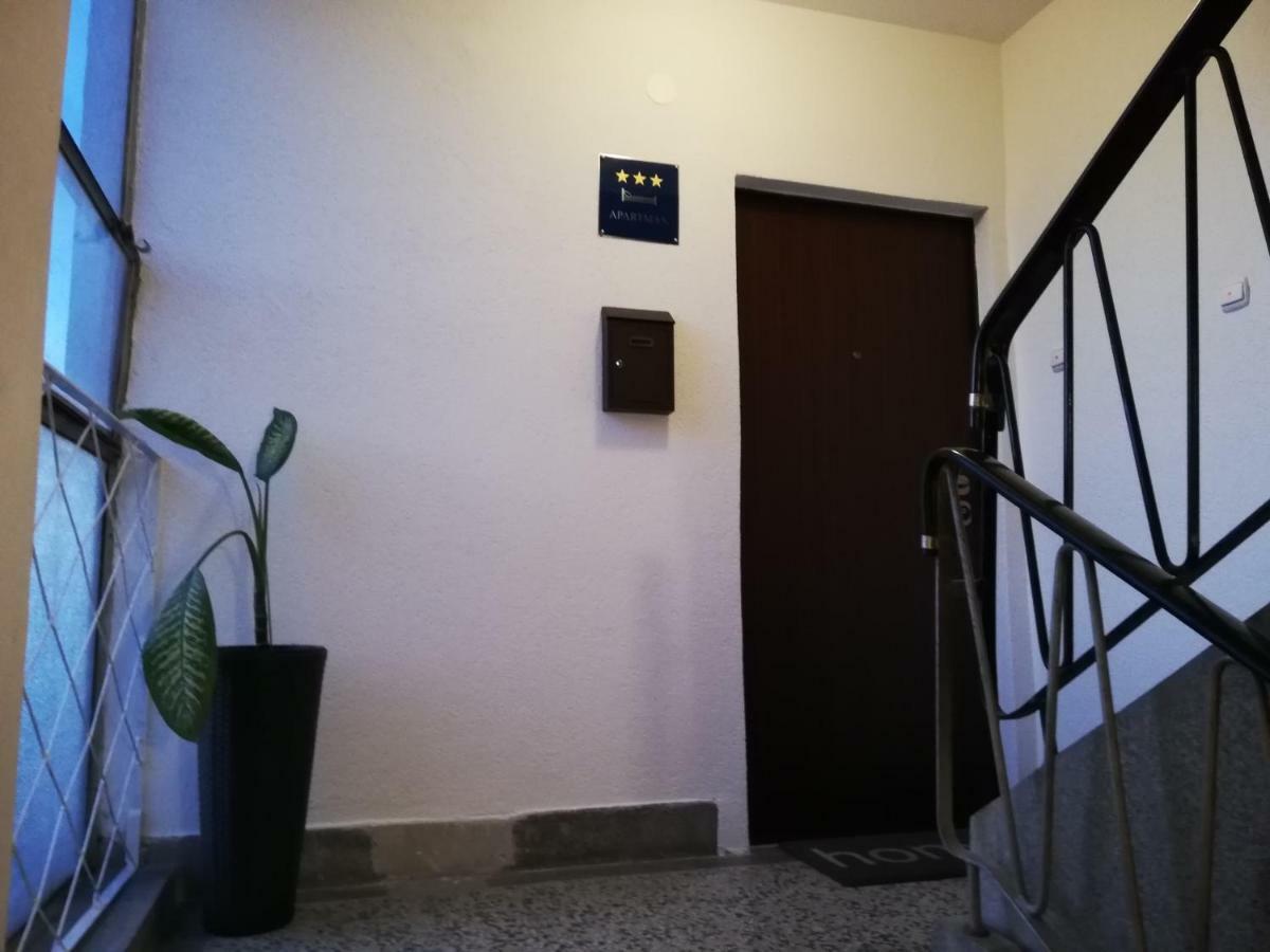 Apartman Skribulja ジュパニャ エクステリア 写真